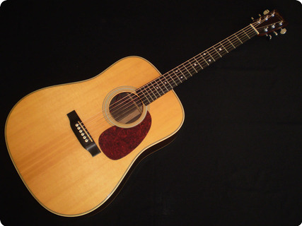 C. F. Martin & Co Hd28 1999 Natural