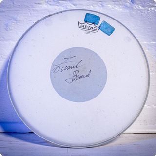 Remo Drum Skin Tour/stage Used And Signed By Frank Beard Of Zz Top 2000 White