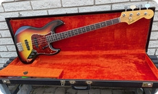Fender-Jazz Bass-1966-Sunburst