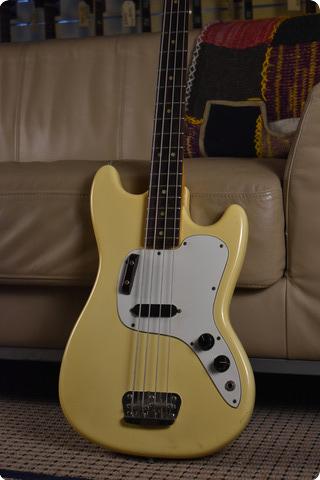 Fender Musicmaster Bass 1974 Olympic White