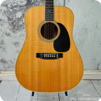 C. F. Martin Co D 35 1974 Natural
