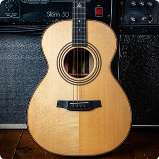 Fylde 8401 â Tenor Guitar 2000 Natural
