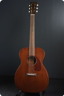 C. F. Martin & Co 00 17 1953 Natural
