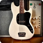 Fender Musicmaster Bass 1978 White Refinish