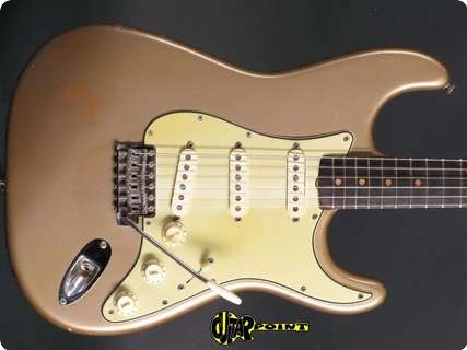 Fender Stratocaster 1963 Shoreline Gold