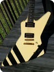 Gibson EXPLORER 1985 Black And White Finish