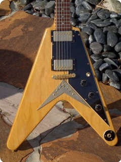 Gibson Flying V Heritage Reissue  1983 White Finish