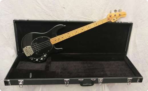 Music Man Stingray 1983 Black