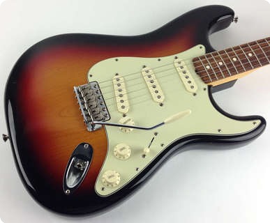 Fender 62 Reissue Avri Stratocaster 2006 Sunburst