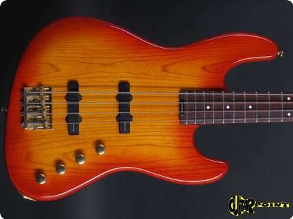 Blade B2 1990 Honey Sunburst