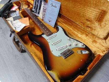 Fender 1960 Relic Custom Shop With Coa 2006 Sunburst 