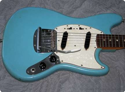 Fender Mustang 1966 Daphne Blue