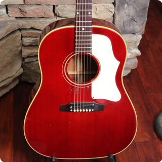 Gibson J 45  1968 Cherry Red