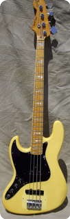 Fender Jazz Bass 1978 White Creme