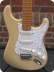 Fender Deluxe Stratocaster 2005 Vintage White