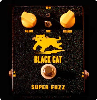 black cat superfuzz スーパーファズ Black Cat Pedals SUPERFUZZ guitar pedal demo with Kingbee