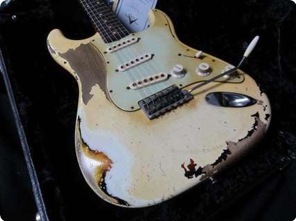 Fender Stratocaster Masterbuilt John Cruz Ultimate Relic  2012 Olympic White Over Sunburst