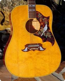 Gibson Dove  1967 Natural