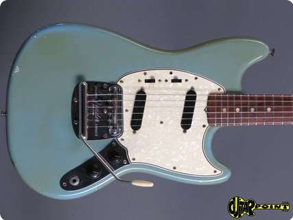 Fender Mustang 1965 Daphne Blue