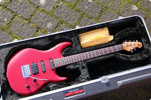 Music Man Pdn Luke Iii  2014 Cardinal Red Sparkle