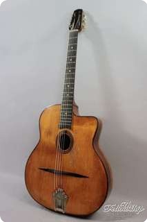 Busato Oval Hole, Mahogany & Spruce