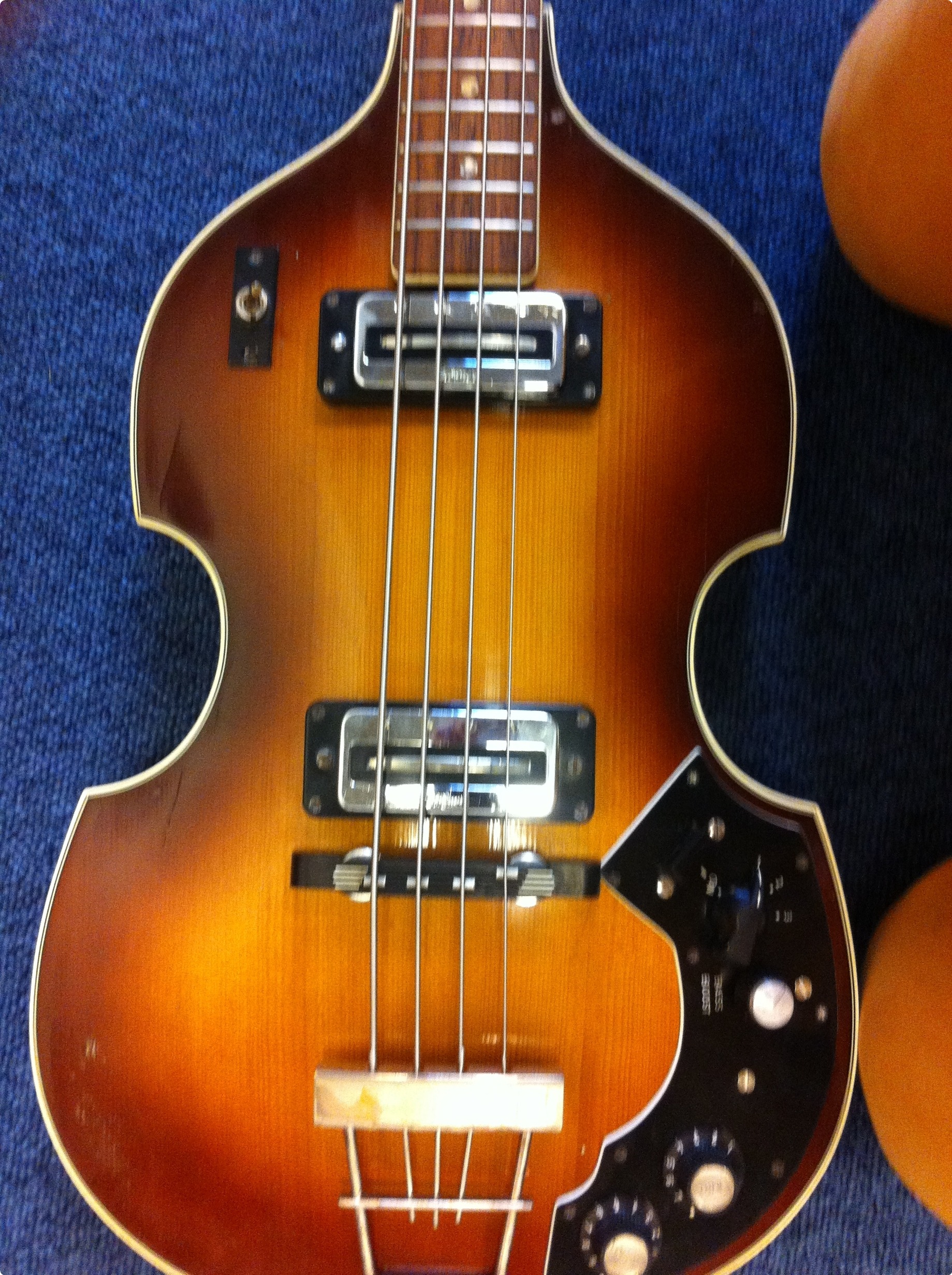 Höfner Guitars 5000/1 1970's Sunburst Bass For Sale Musikhuset Odense