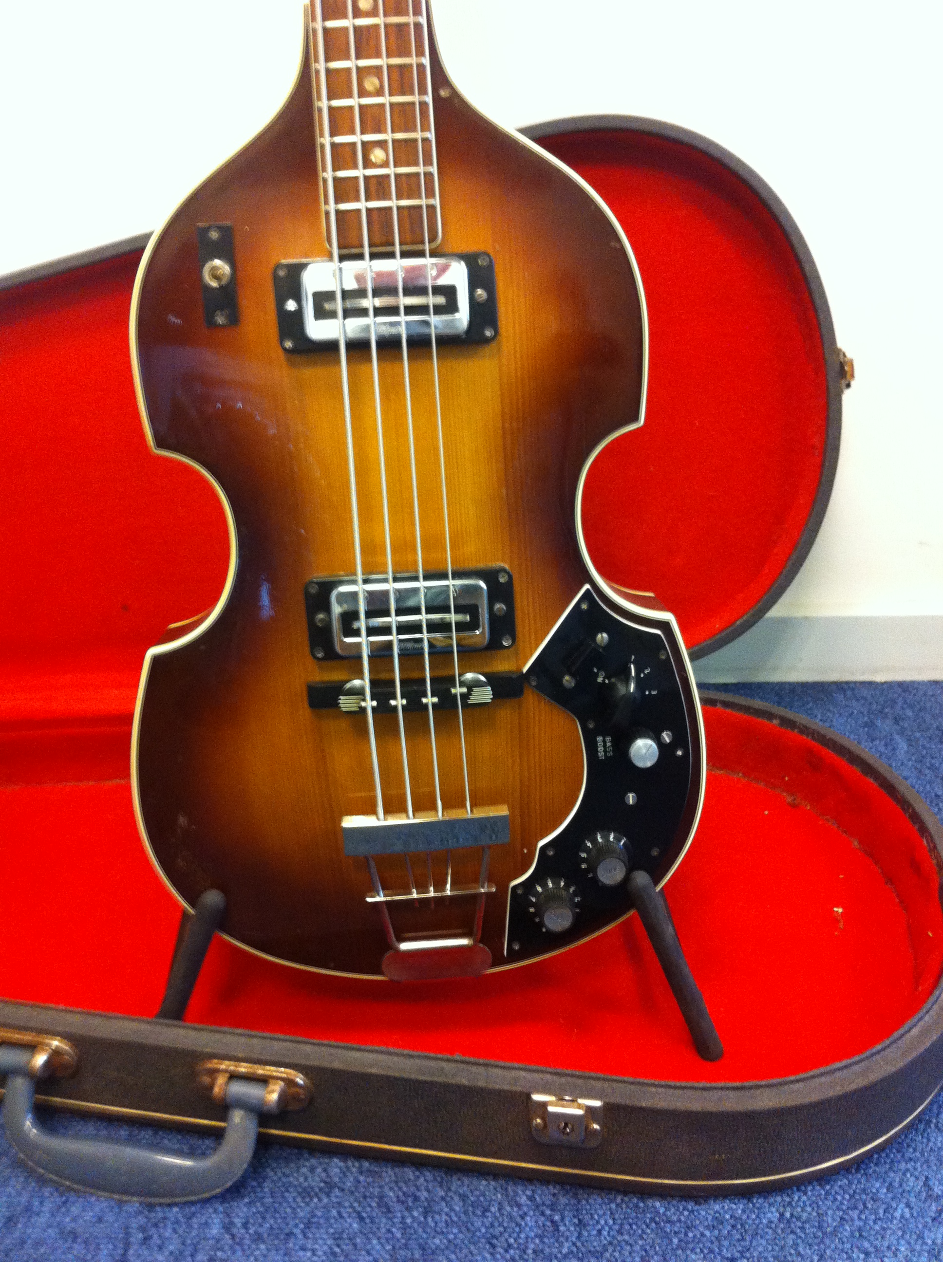 Höfner Guitars 5000/1 1970's Sunburst Bass For Sale Musikhuset Odense