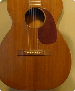 C.f. Martin 0 15  On Hold  Tommy 1949 Mahogany