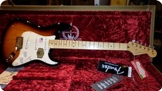 Fender 60th Anniversary Commemorative 1954 Stratocaster 2014 2 Colour Sunburst