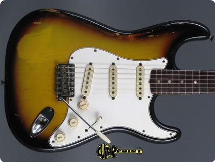 Fender Stratocaster 1965 3 Tone Sunburst