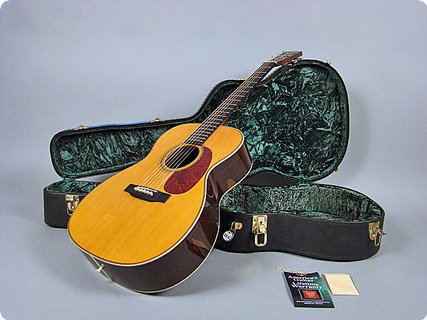 Martin Eric Clapton 000 28ec ** On Hold ** 1999 Natural