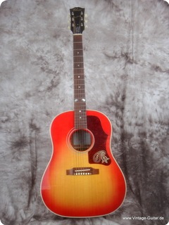 Gibson J 45 The Brad Paisley 2010 Cherry Sunburst