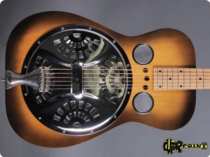 Dobro Hounddog D60   Roundneck 1992 Sunburst