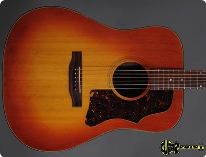 Gibson J 45 Deluxe 1973 Sunburst