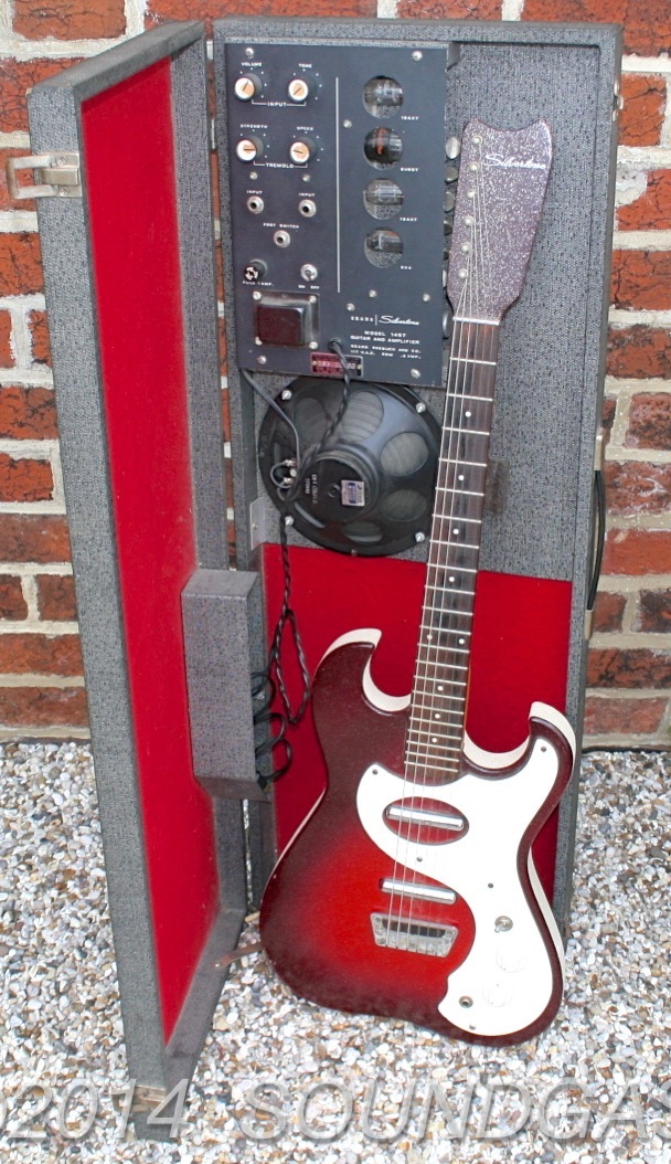 Silvertone/Danelectro 1457 Amp In Case Guitar Twin Lipstick Pickups