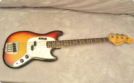 Fender Mustang 1975 Sunburst 