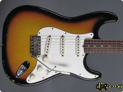 Fender Stratocaster 1967 3 Tone Sunburst
