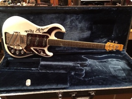 Burns Hank Marvin 40th Anniversary Signature Edition Signed 2004 White