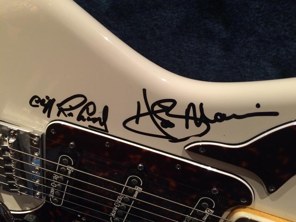 Burns Hank Marvin 40th Anniversary Signature Edition Signed 2004