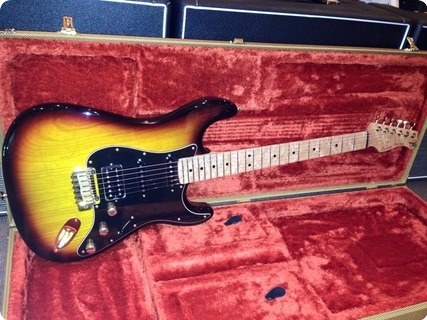 Valley Arts Custom Pro Usa Strat 1992 Sunburst