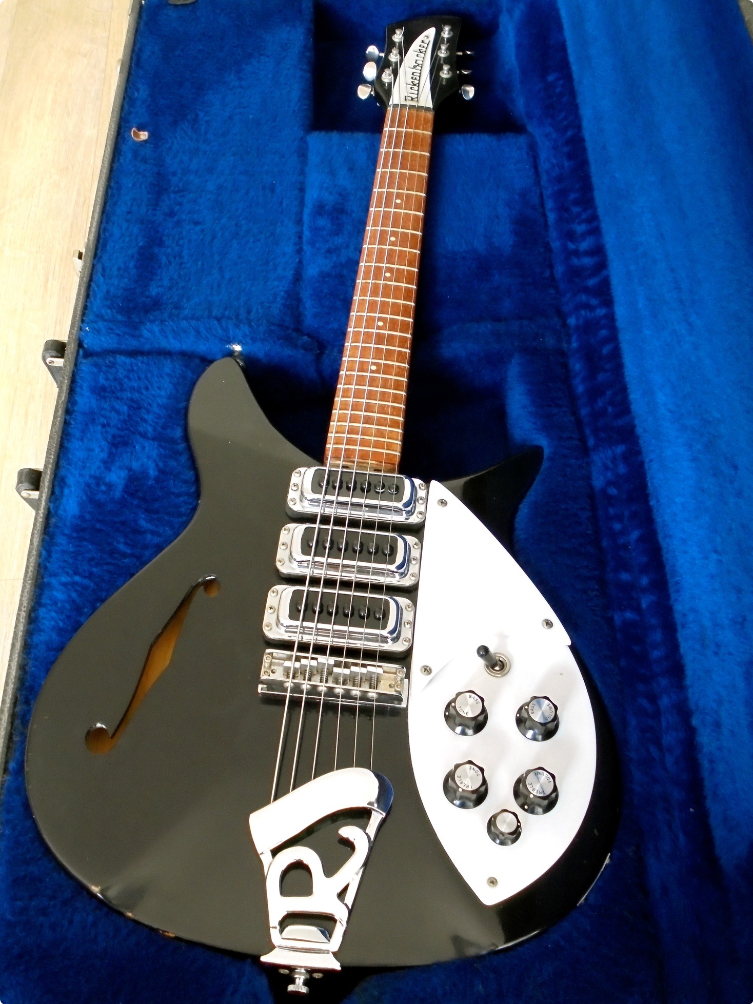 Rickenbacker 320 1981 Black Guitar For Sale Dear Wood Guitar Boutique