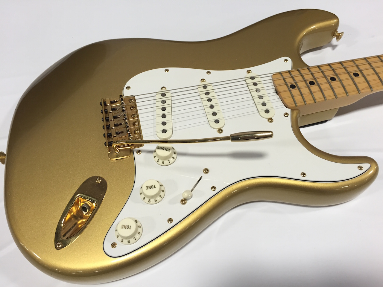 Fender Stratocaster  Gold Guitar For Sale ATB Guitars