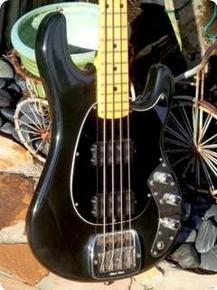 Musicman Sabre Bass 1979 Black