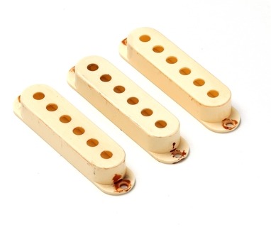 Montreux Retrovibe Series   62 Sc Relic Pickup Cover Set   #213   Fits To Strat®  2015 Creme
