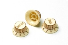 Montreux-RETROVIBE SERIES - 62 SC Relic Knob Set - #246 - Fits To Strat®-2015-Aged White