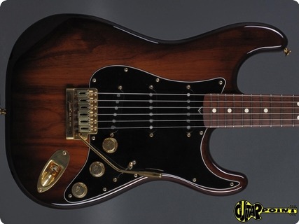 Fender Stratocaster  1982 Walnut