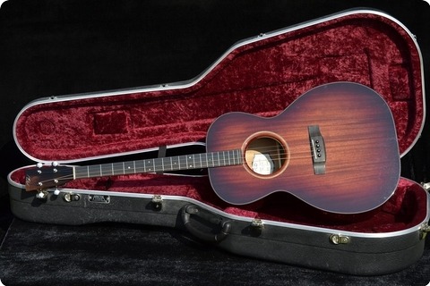 Rozawood Tenor Guitar   Honduran Mahogany Body 2015 Nitrocellulose Lacquer / Sunburst