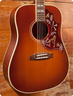 Gibson Hummingbird 2016 Heritage Cherry Sunburst