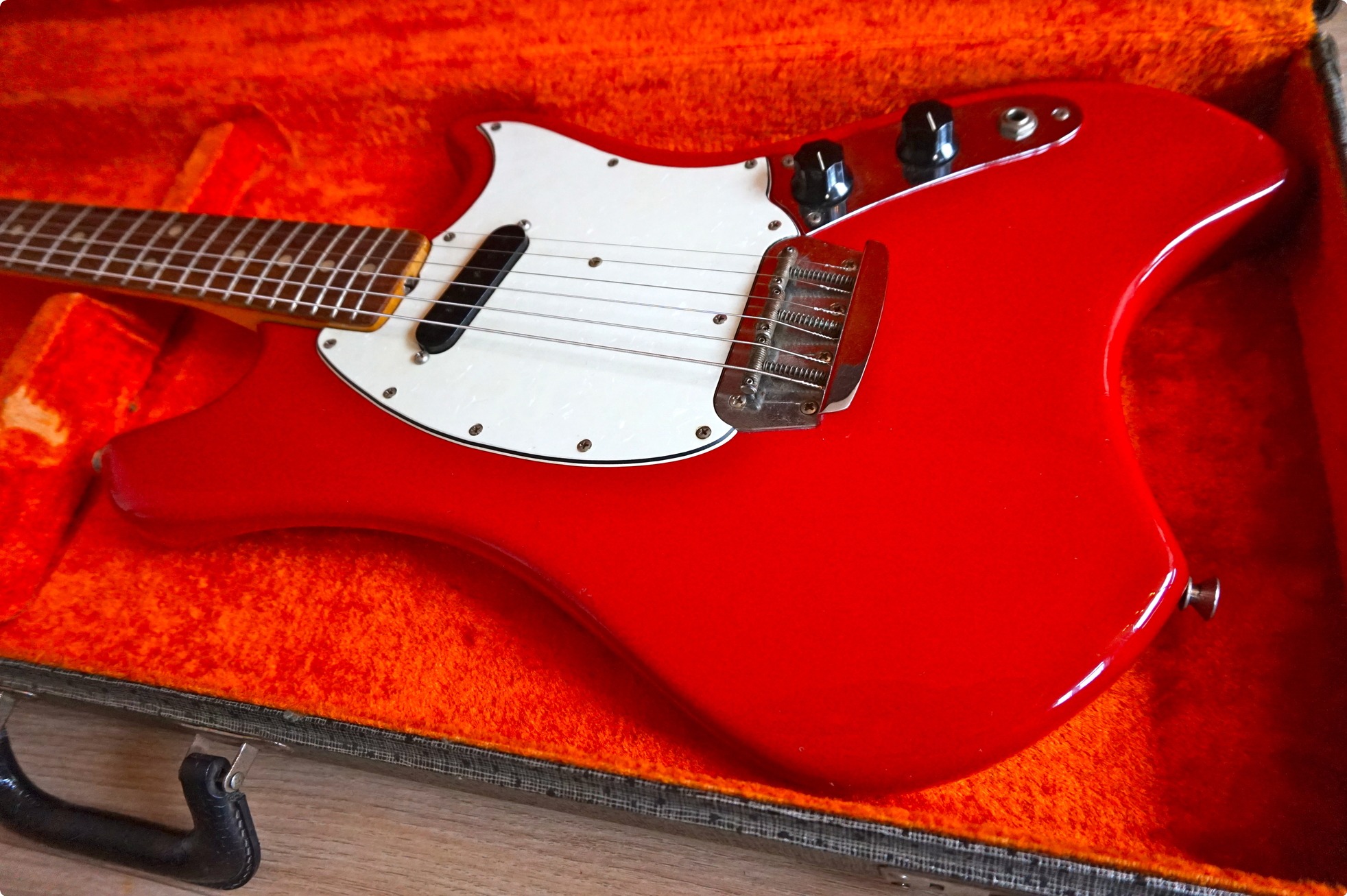 Fender Swinger (duo Sonic / Musicmaster) 1969 Dakota Red Fender Swinger (duo Sonic / Musicmaster) 1969 Dakota Red