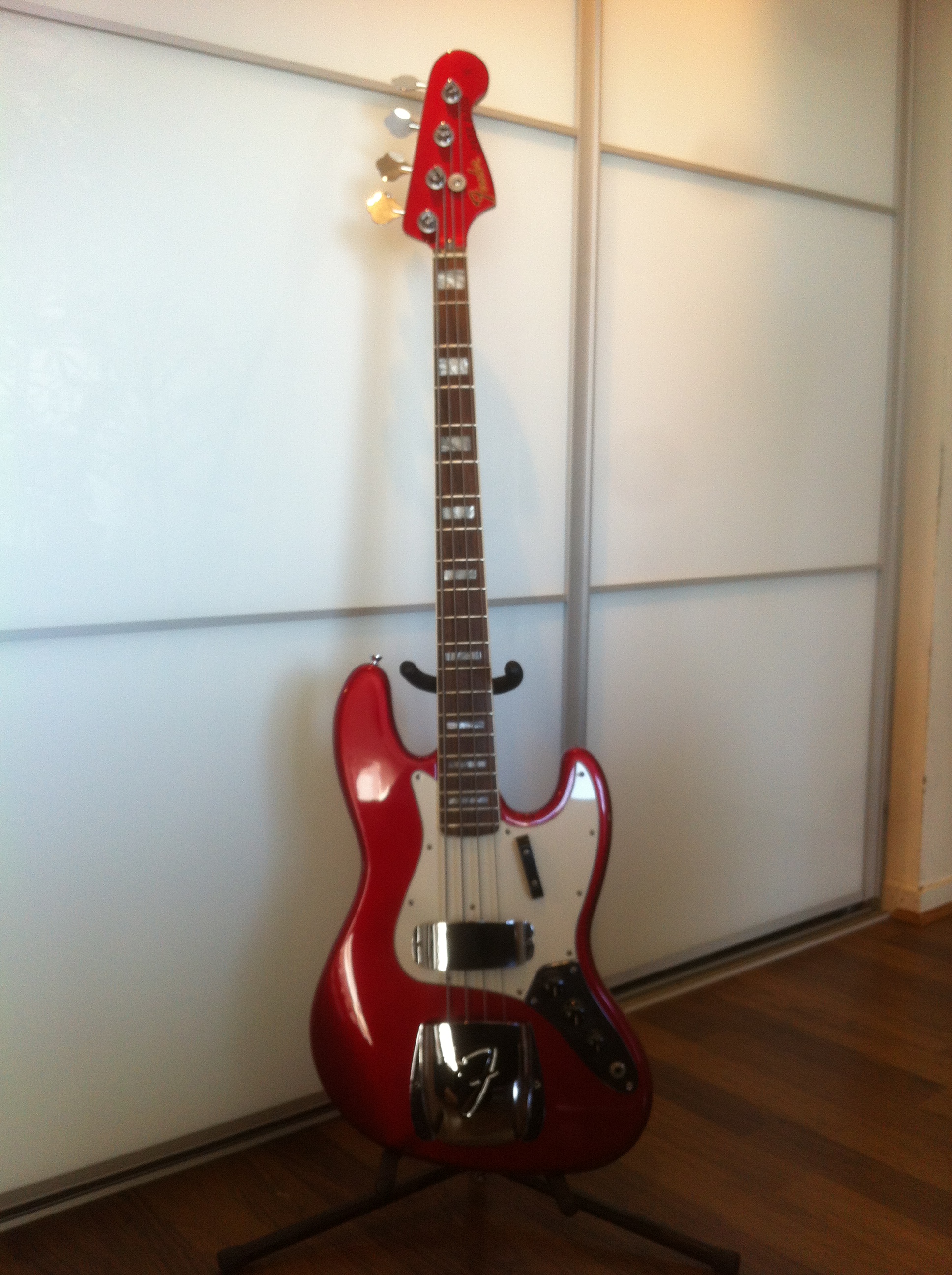 Fender USA Jazz Bass FSR 75 CAR 2002 Candy Apple Red Bass For Sale